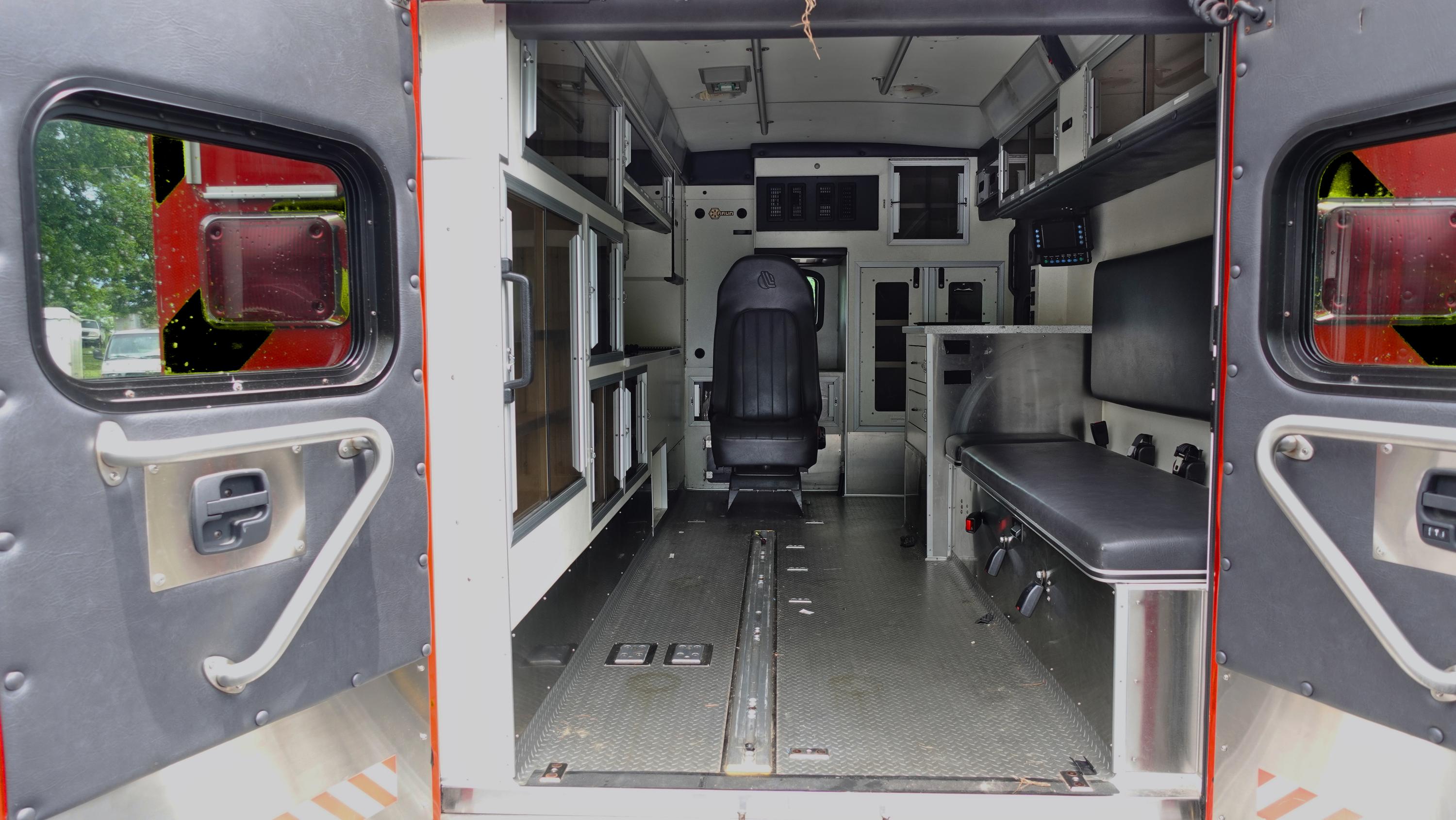 2016 Braun International Type I Ambulance - image 8