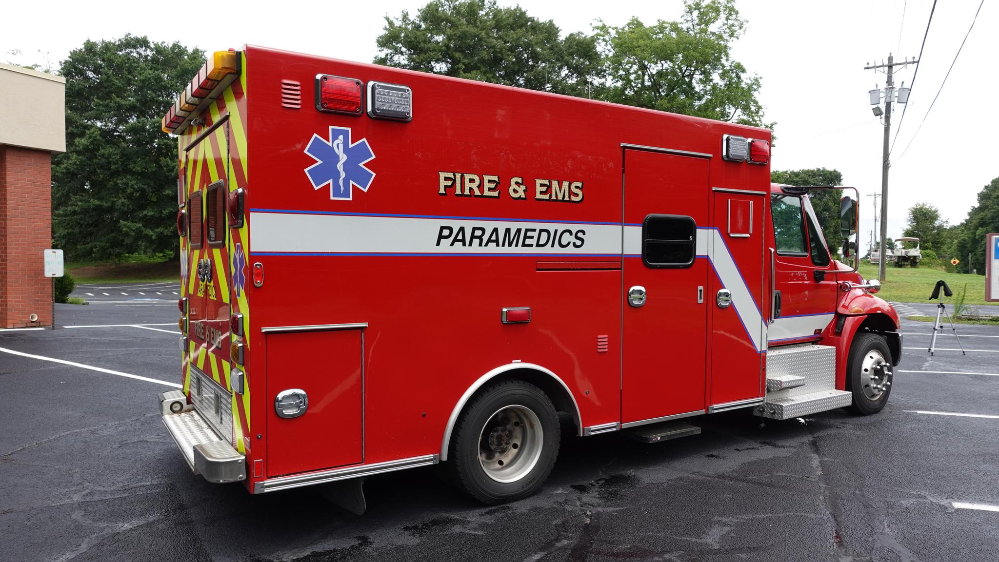 2016 Braun International Type I Ambulance - image 2