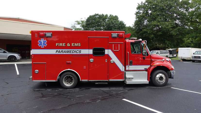 2016 Braun International Type I Ambulance — photo 6