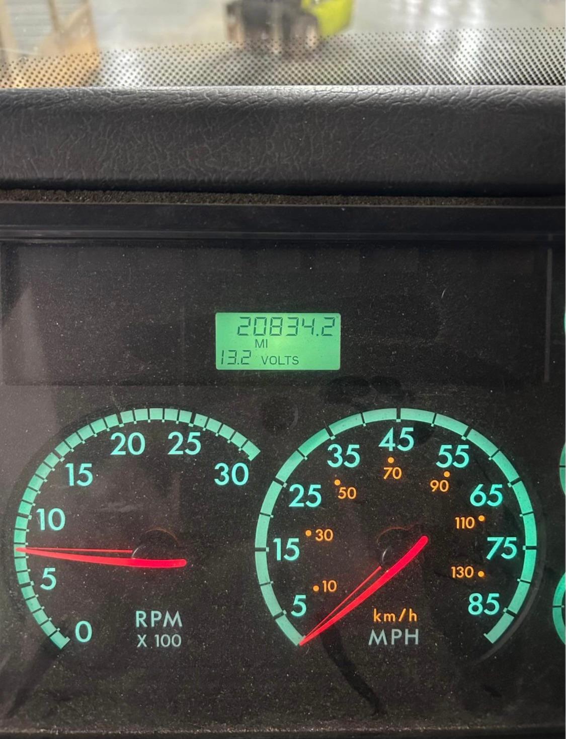 2001 Freightliner FL80 Engine 1250/1000/30 - image 19