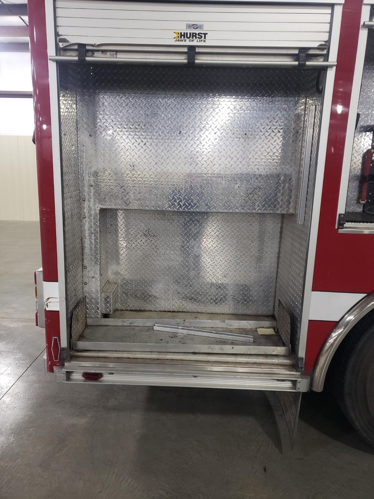 2001 Freightliner FL80 Engine 1250/1000/30 - image 11