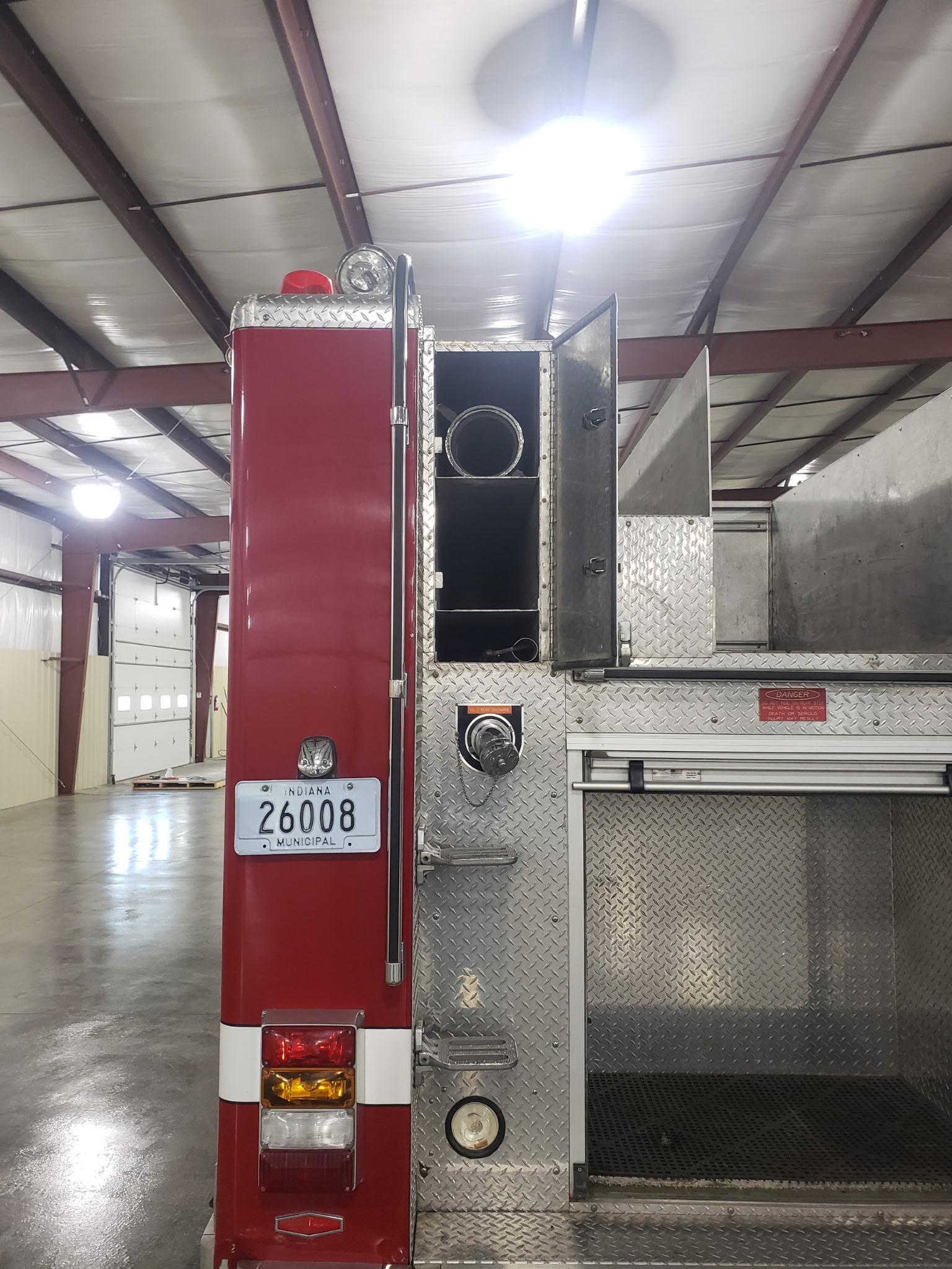 2001 Freightliner FL80 Engine 1250/1000/30 - image 8