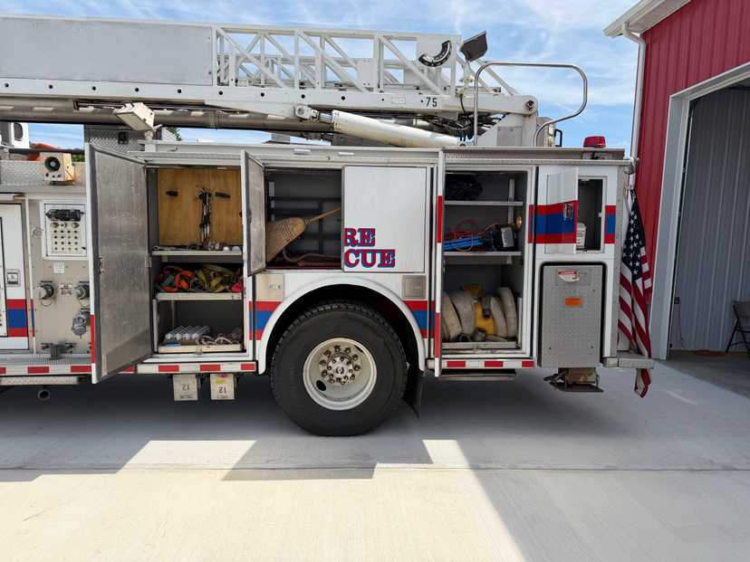 1991 Simon-Duplex LTI 75' Aerial — photo 4