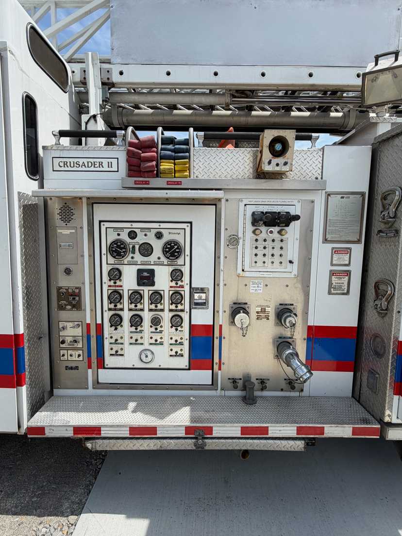 1991 Simon-Duplex LTI 75' Aerial — photo 6