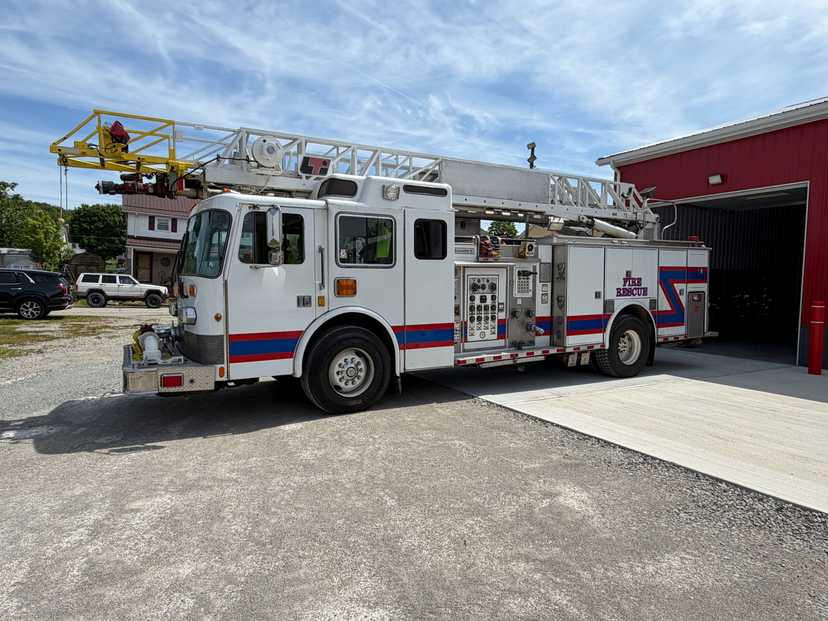 1991 Simon-Duplex LTI 75' Aerial