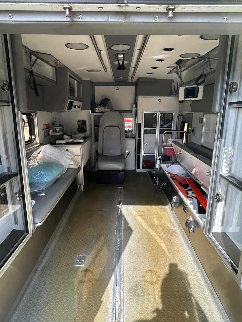 2015 Road Rescue Ford Type III Ambulance — photo 6