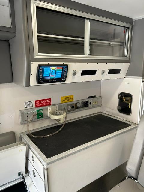 2015 Road Rescue Ford Type III Ambulance - image 22