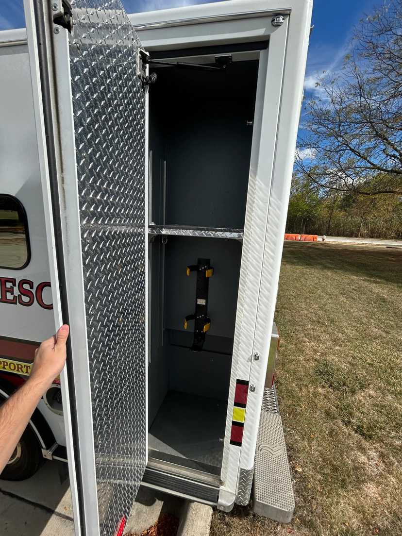 2015 Road Rescue Ford Type III Ambulance — photo 4