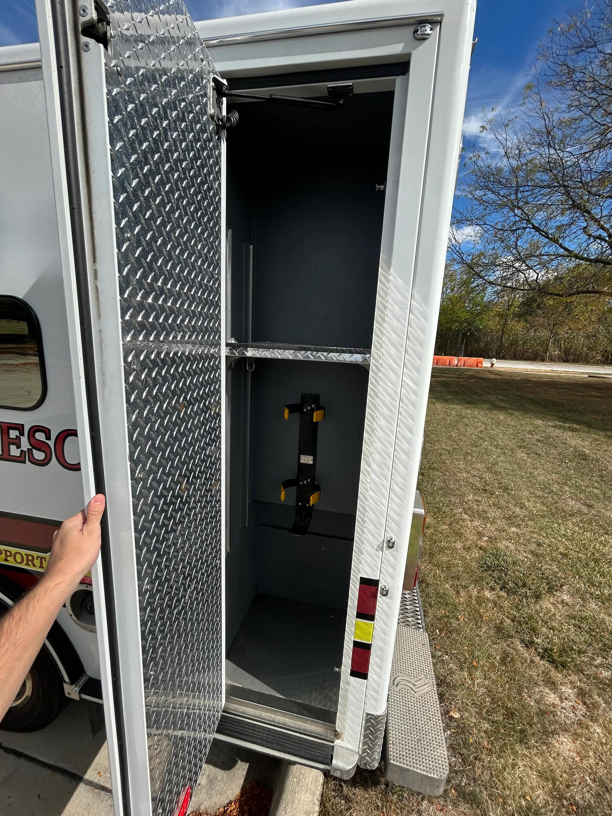 2015 Road Rescue Ford Type III Ambulance - image 4