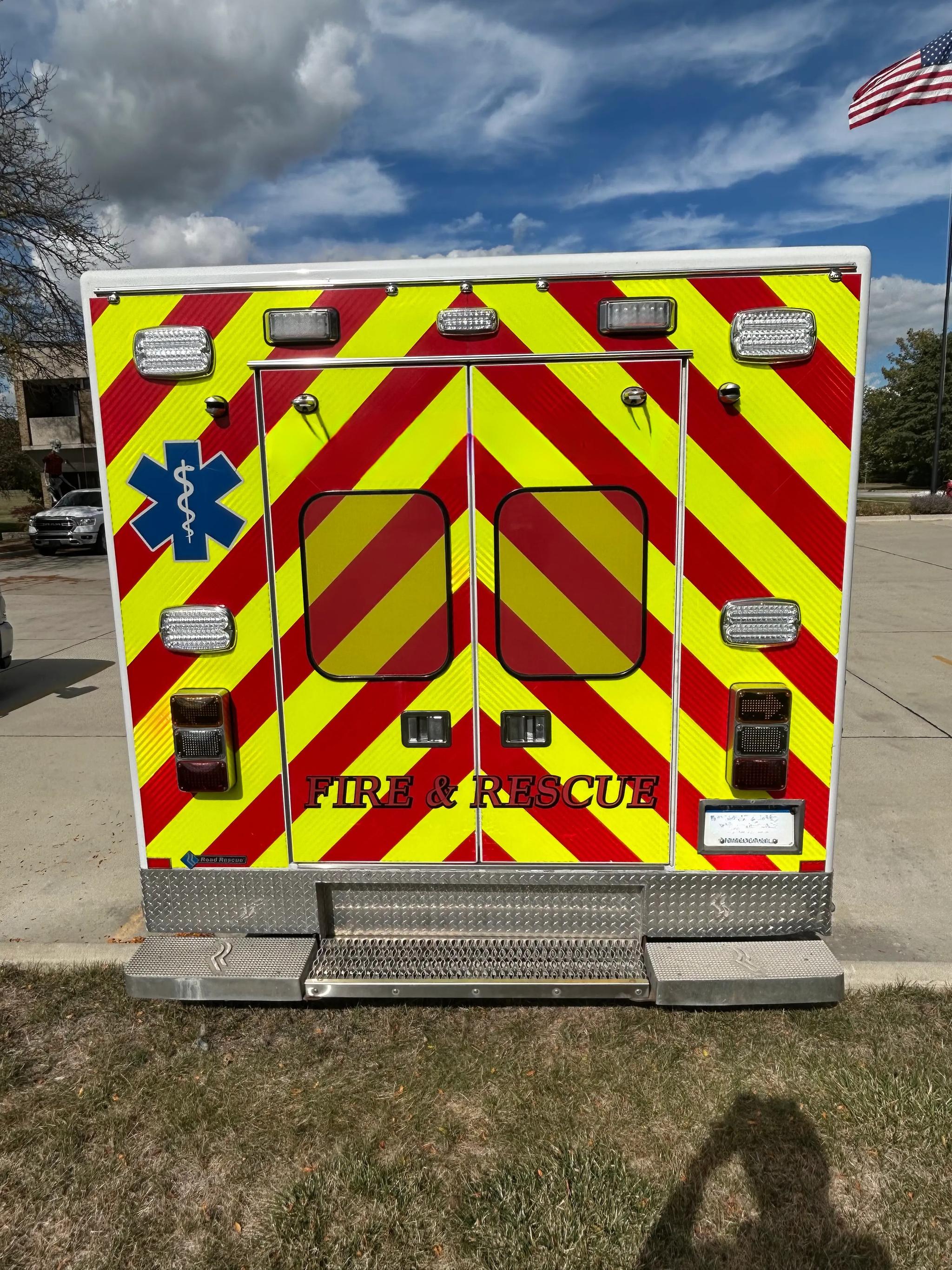 2015 Road Rescue Ford Type III Ambulance - image 5
