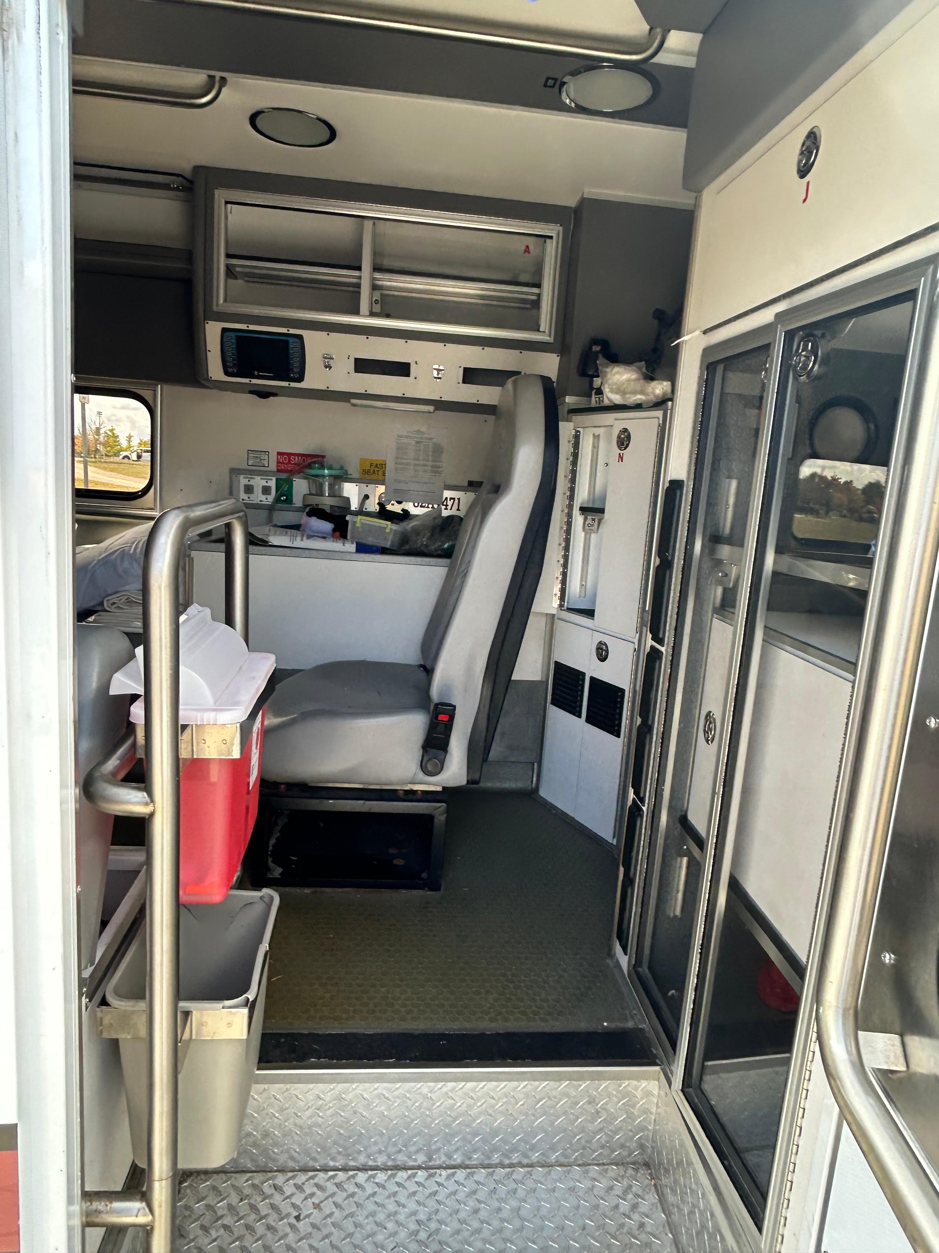 2015 Road Rescue Ford Type III Ambulance - image 14