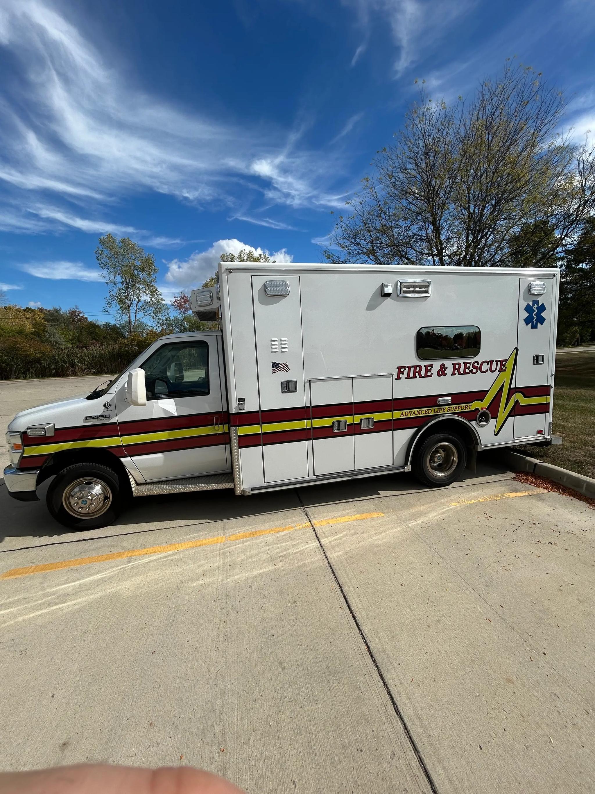 2015 Road Rescue Ford Type III Ambulance - image 2