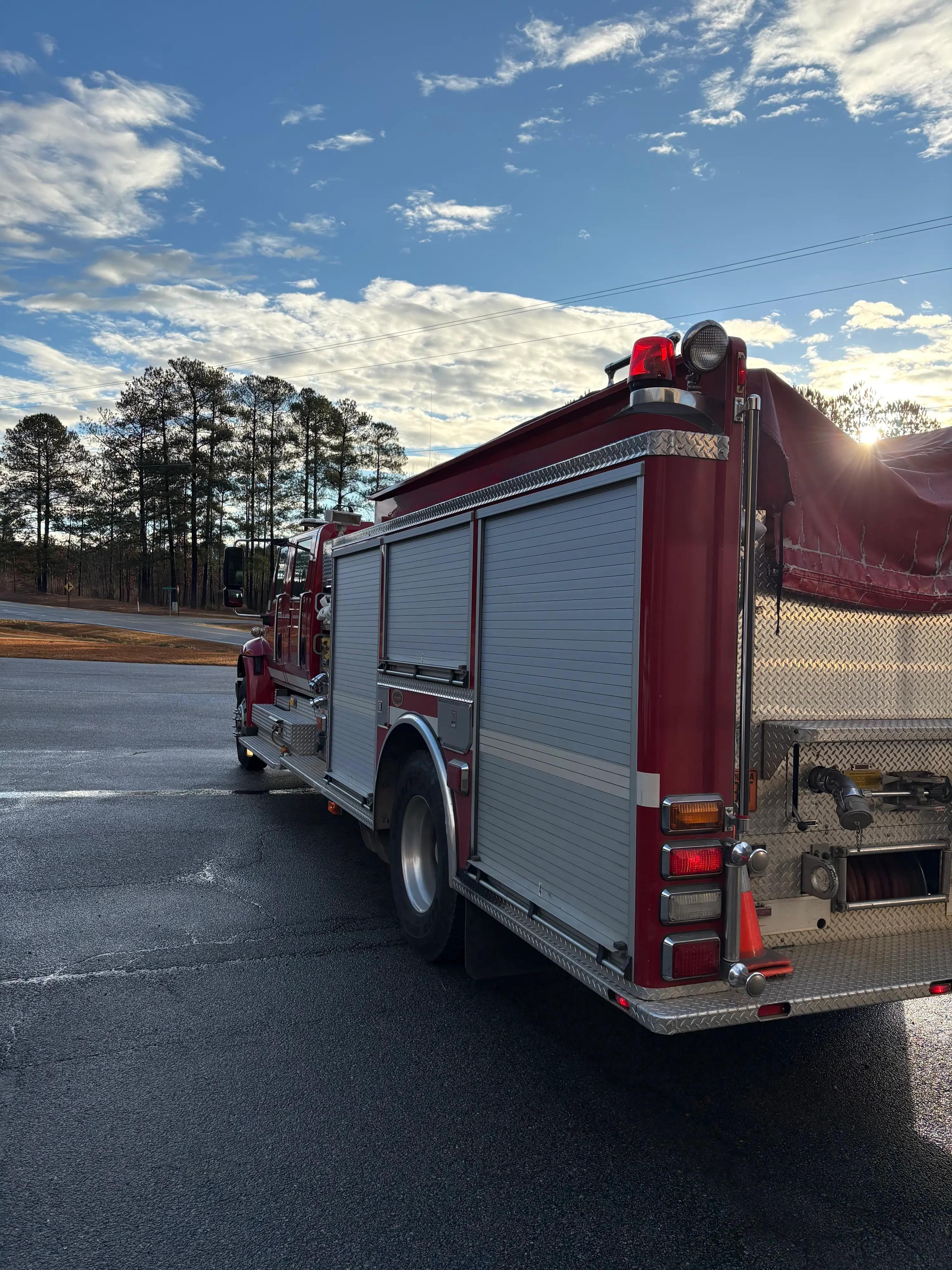 2004 KME International Pumper - image 3