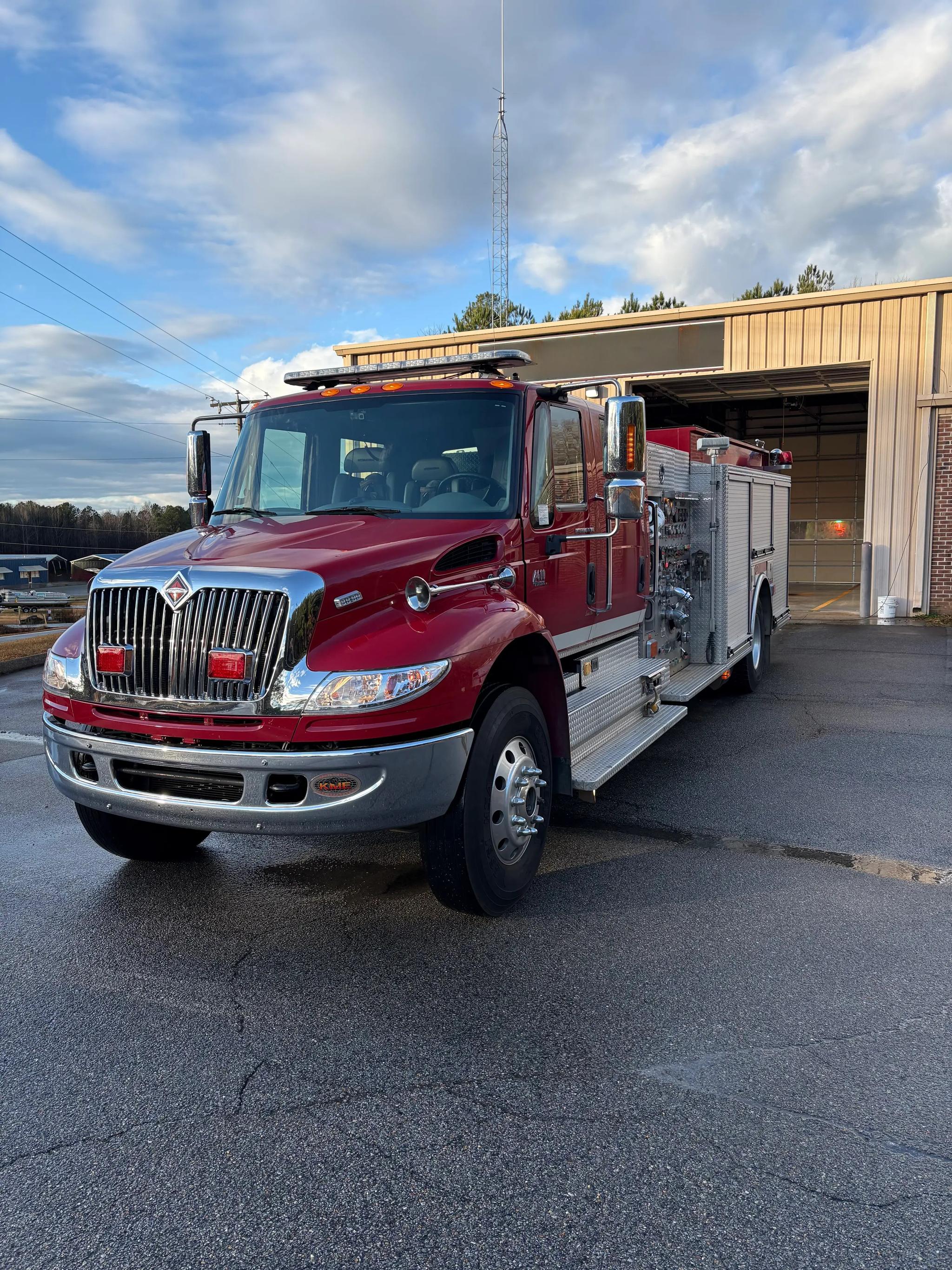 2004 KME International Pumper - image 1