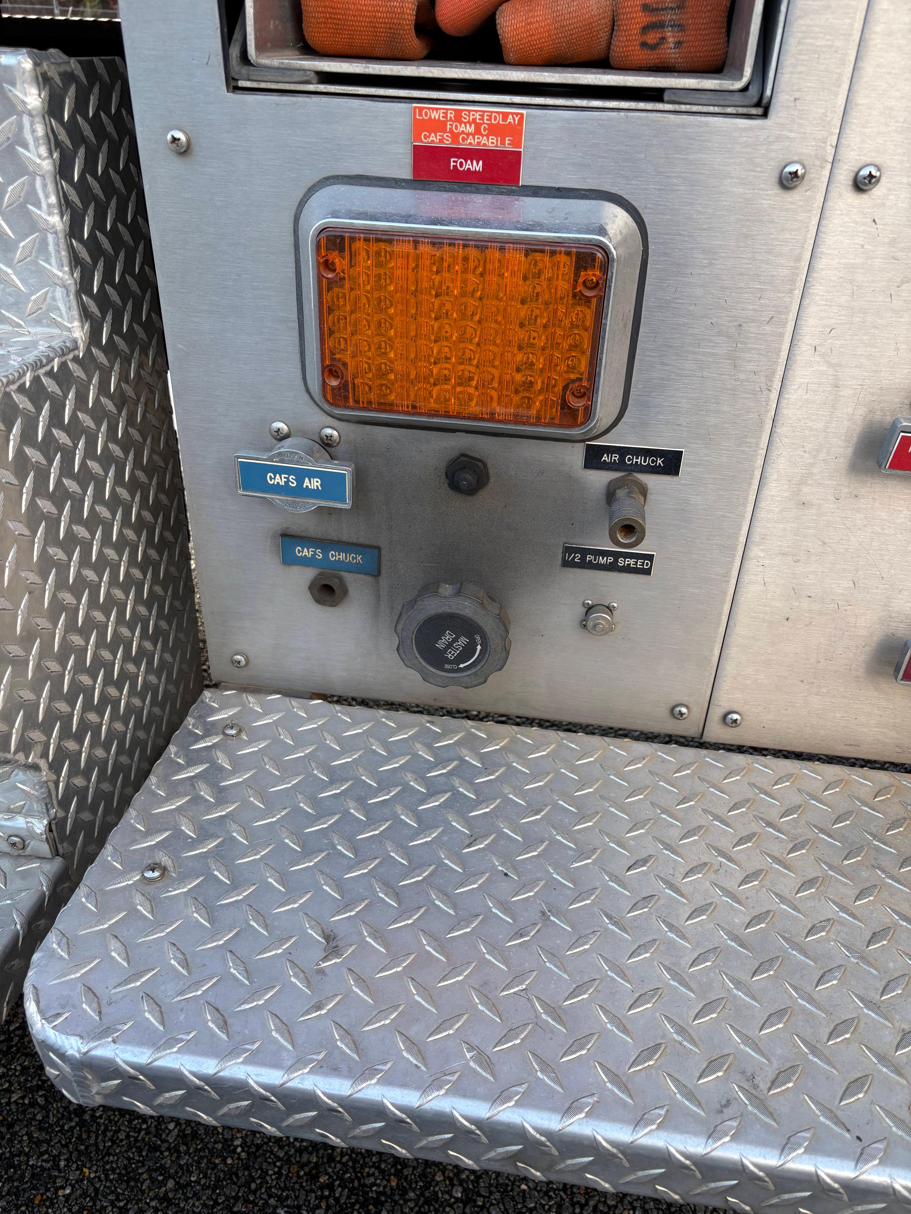 2004 KME International Pumper - image 20