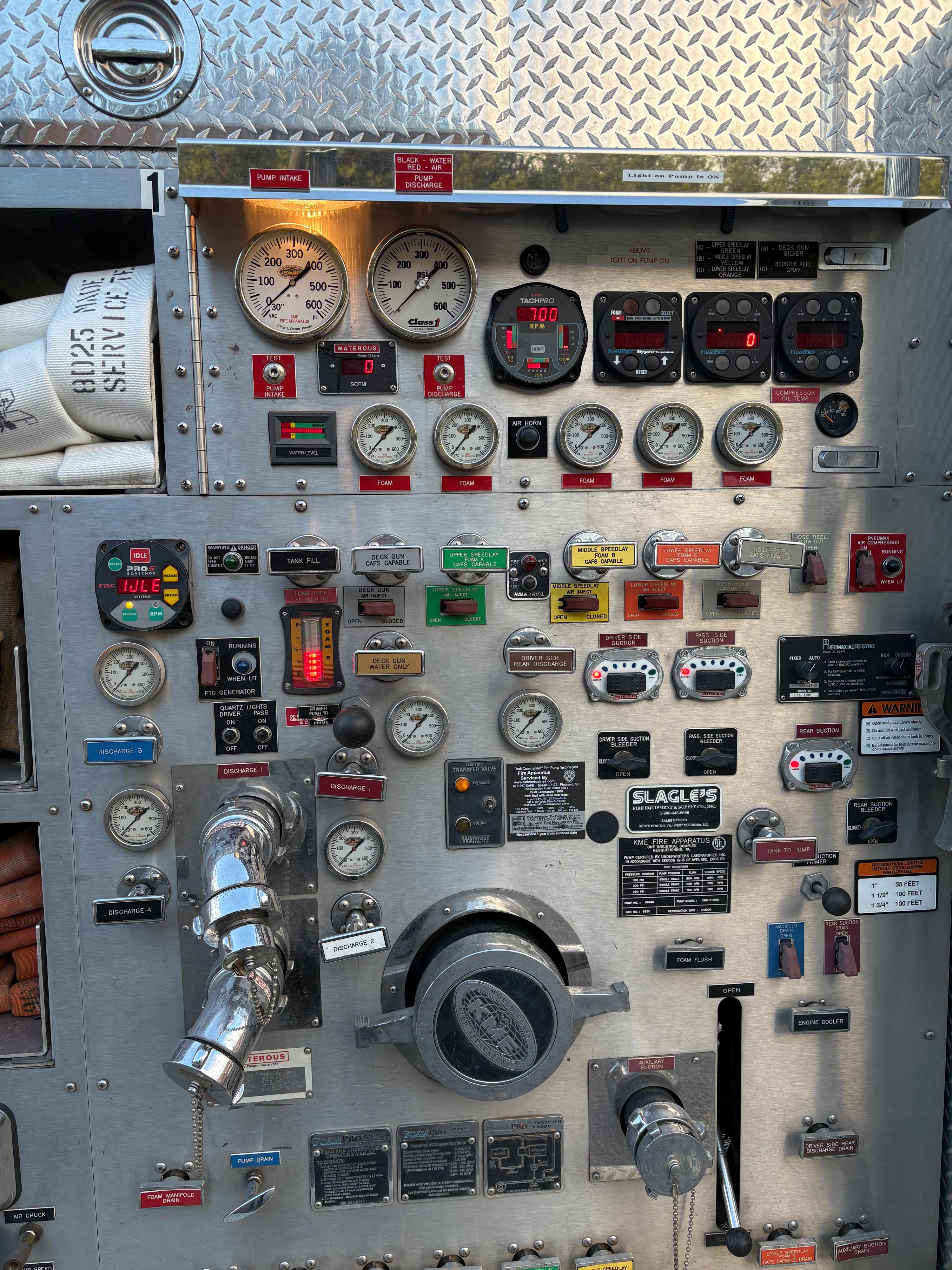 2004 KME International Pumper - image 18