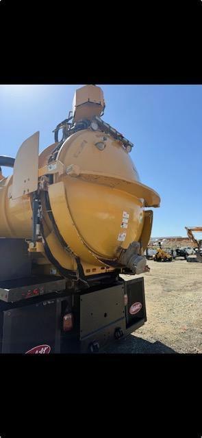 2019 Peterbilt Vermeer Hydrovac - image 57
