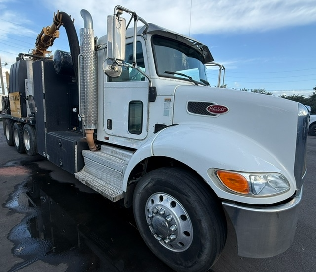2019 Peterbilt Vermeer Hydrovac - image 3