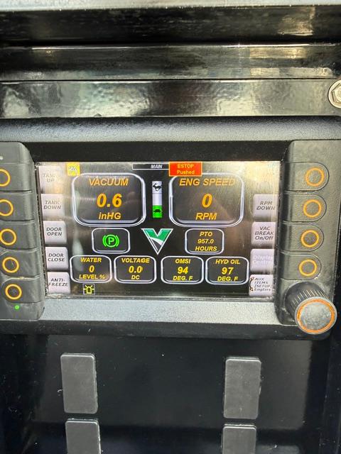 2019 Peterbilt Vermeer Hydrovac - image 31