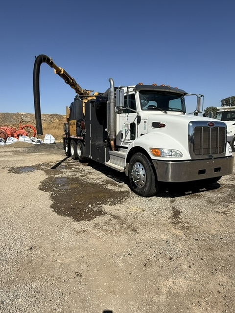 2019 Peterbilt Vermeer Hydrovac - image 2