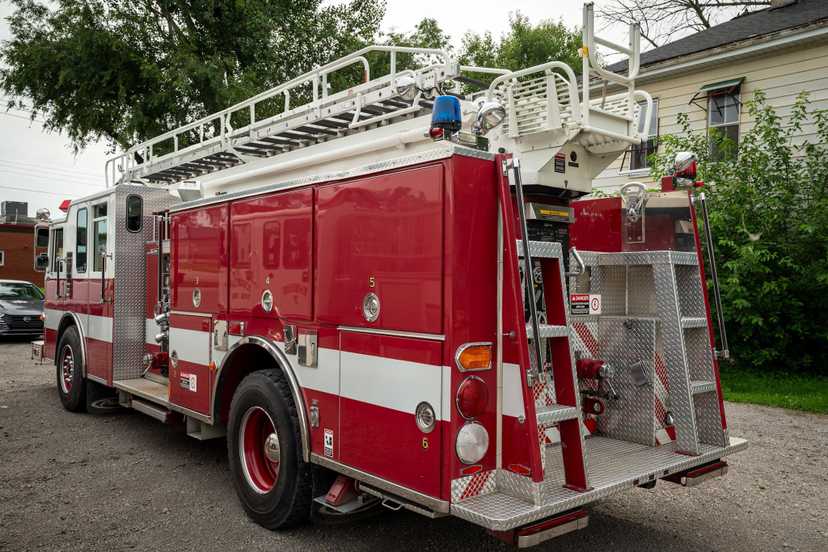 1995 Pierce Custom 50' Aerial — photo 2