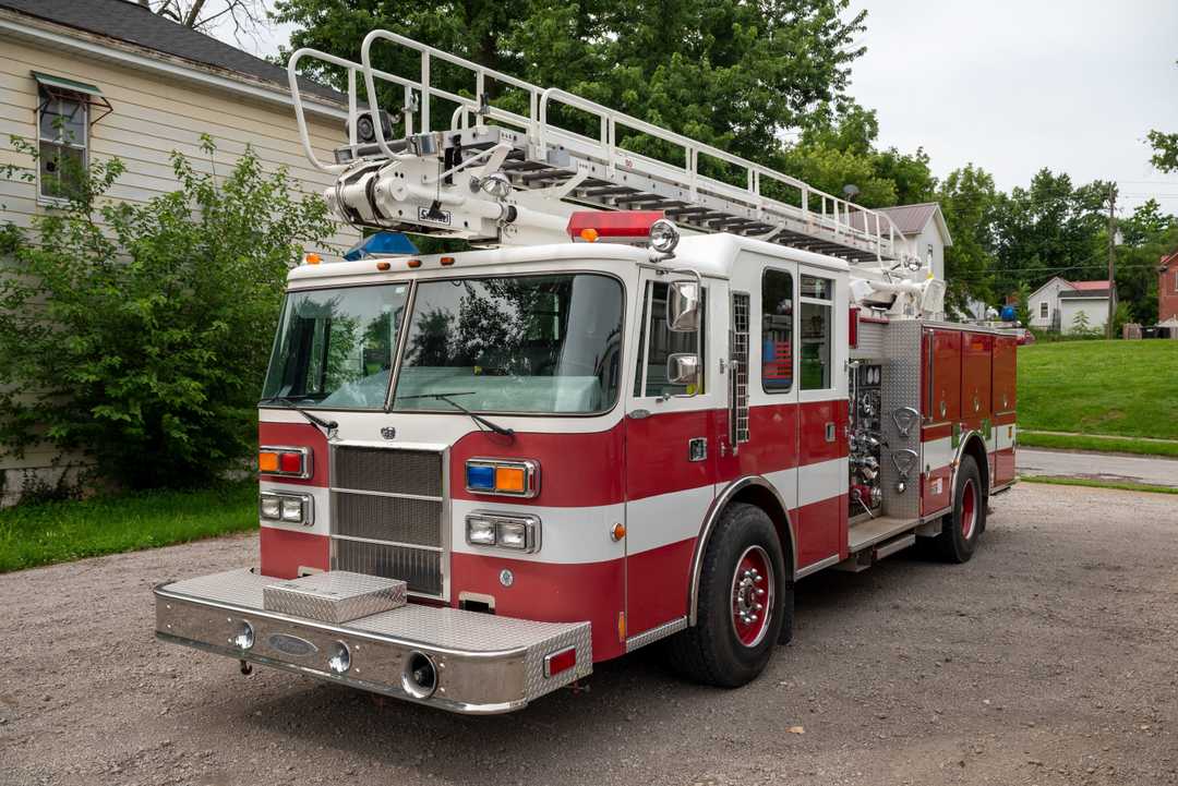 1995 Pierce Custom 50' Aerial