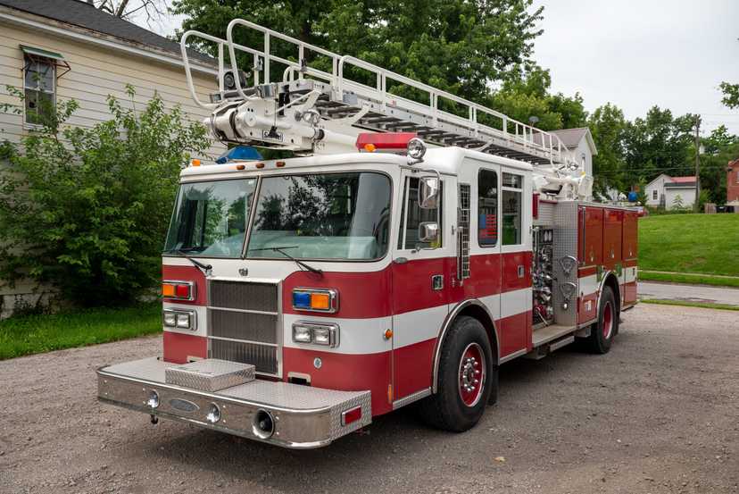 1995 Pierce Custom 50' Aerial