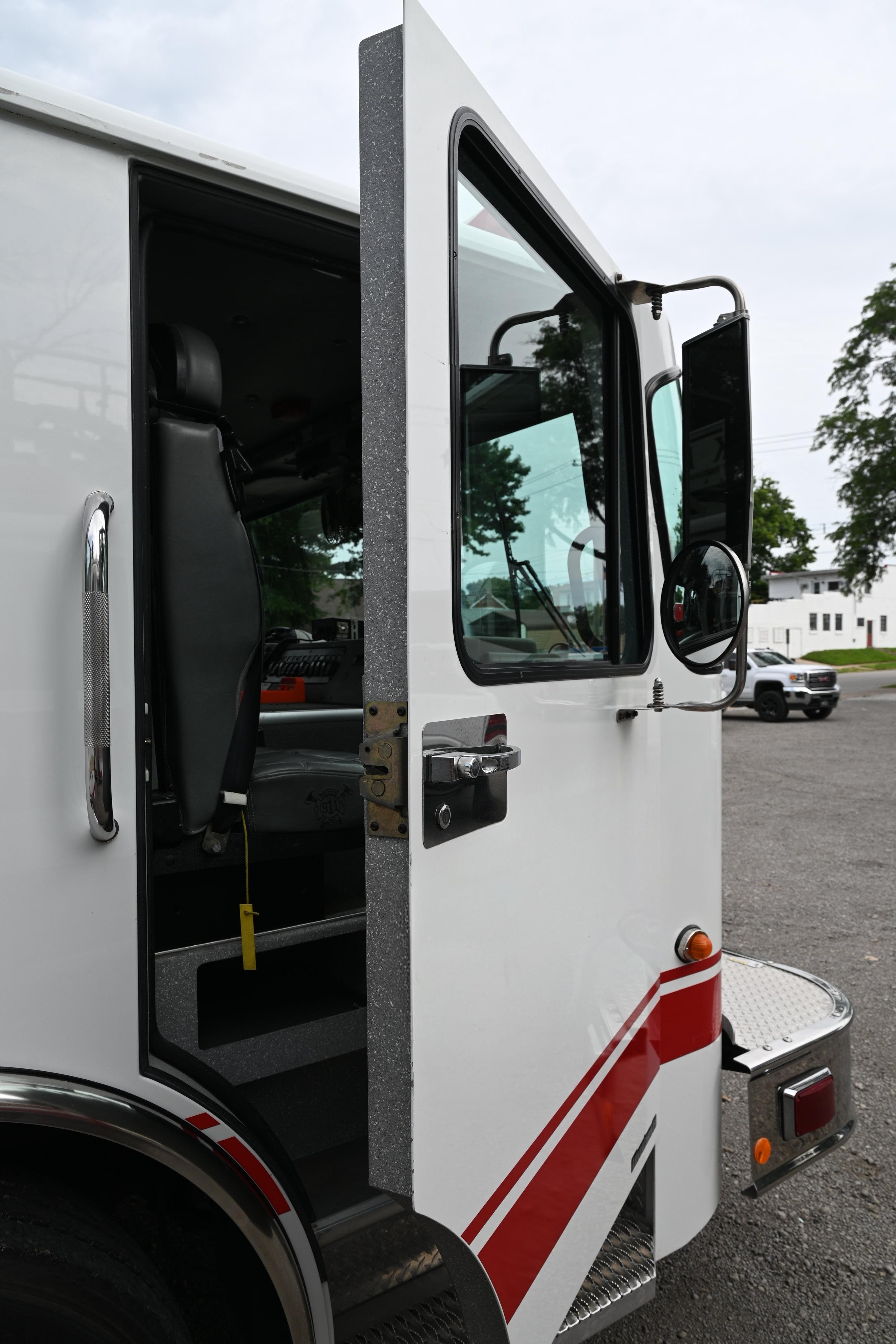 2002 Luverne Spartan Pumper - image 13
