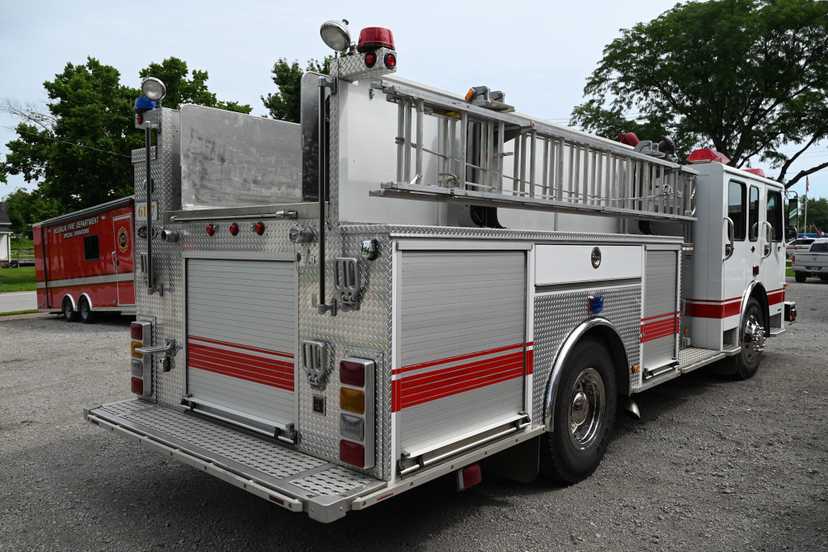 2002 Luverne Spartan Pumper — photo 5