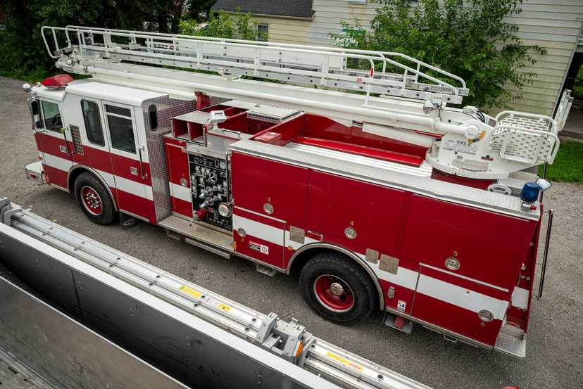 1995 Pierce Custom 50' Aerial — photo 7