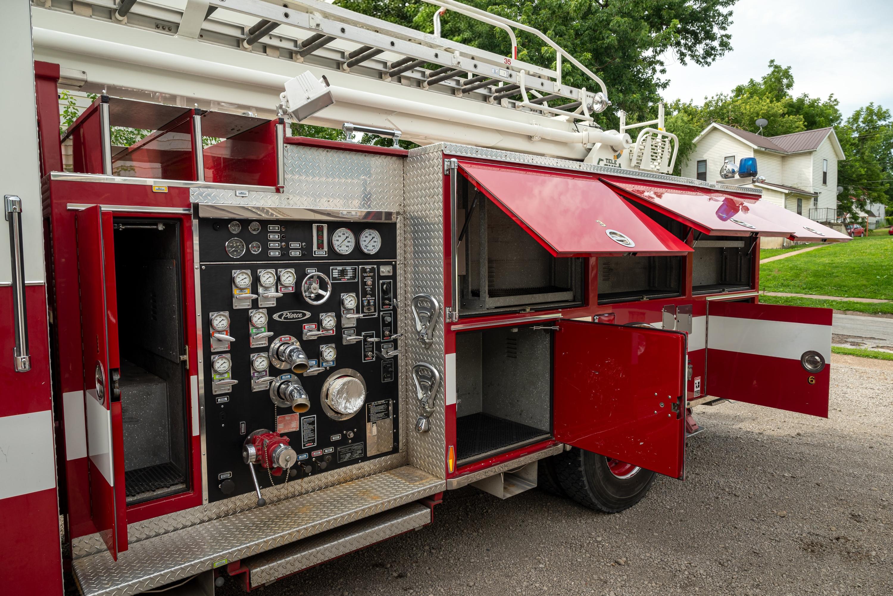 1995 Pierce Custom 50' Aerial - image 16