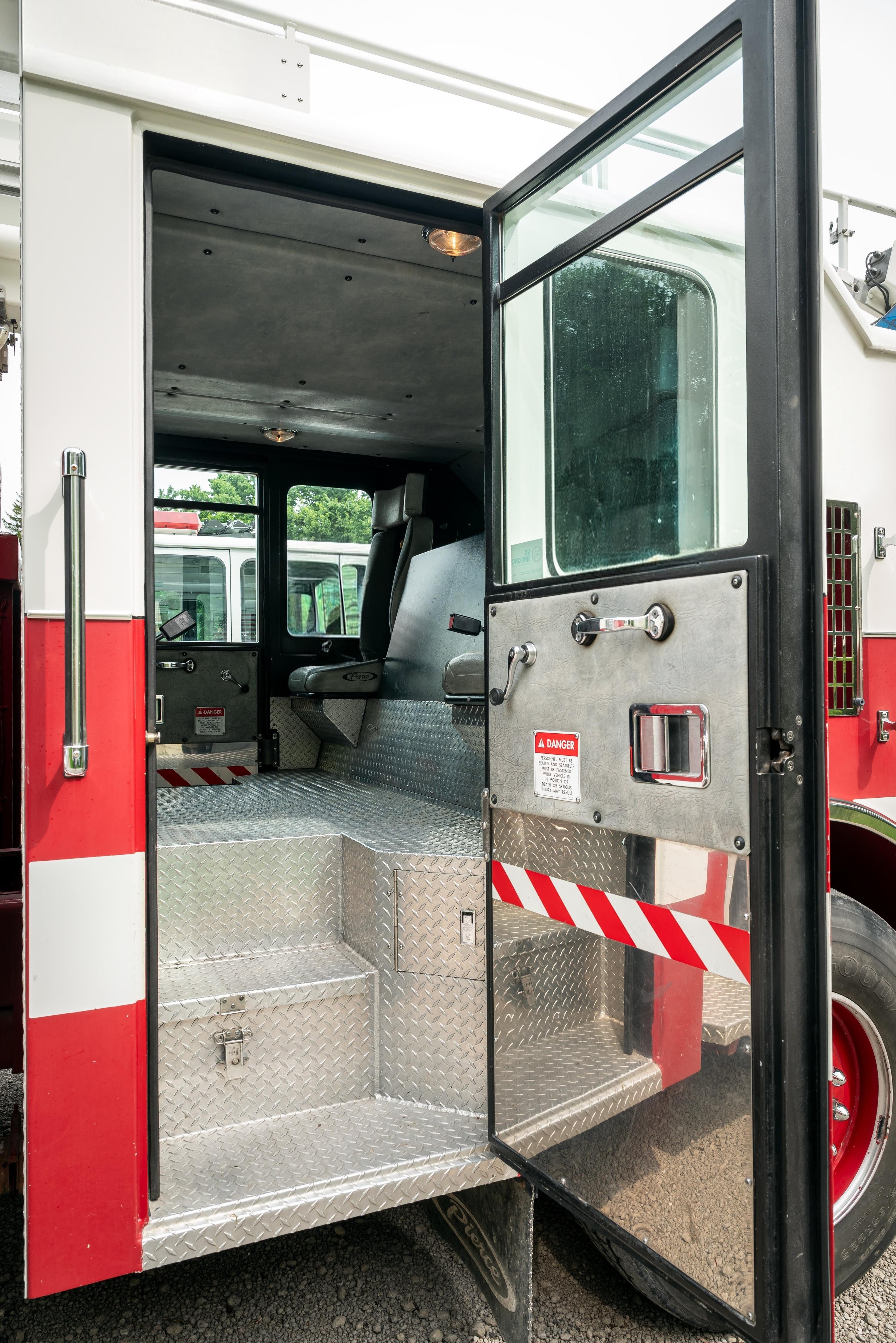 1995 Pierce Custom 50' Aerial - image 11