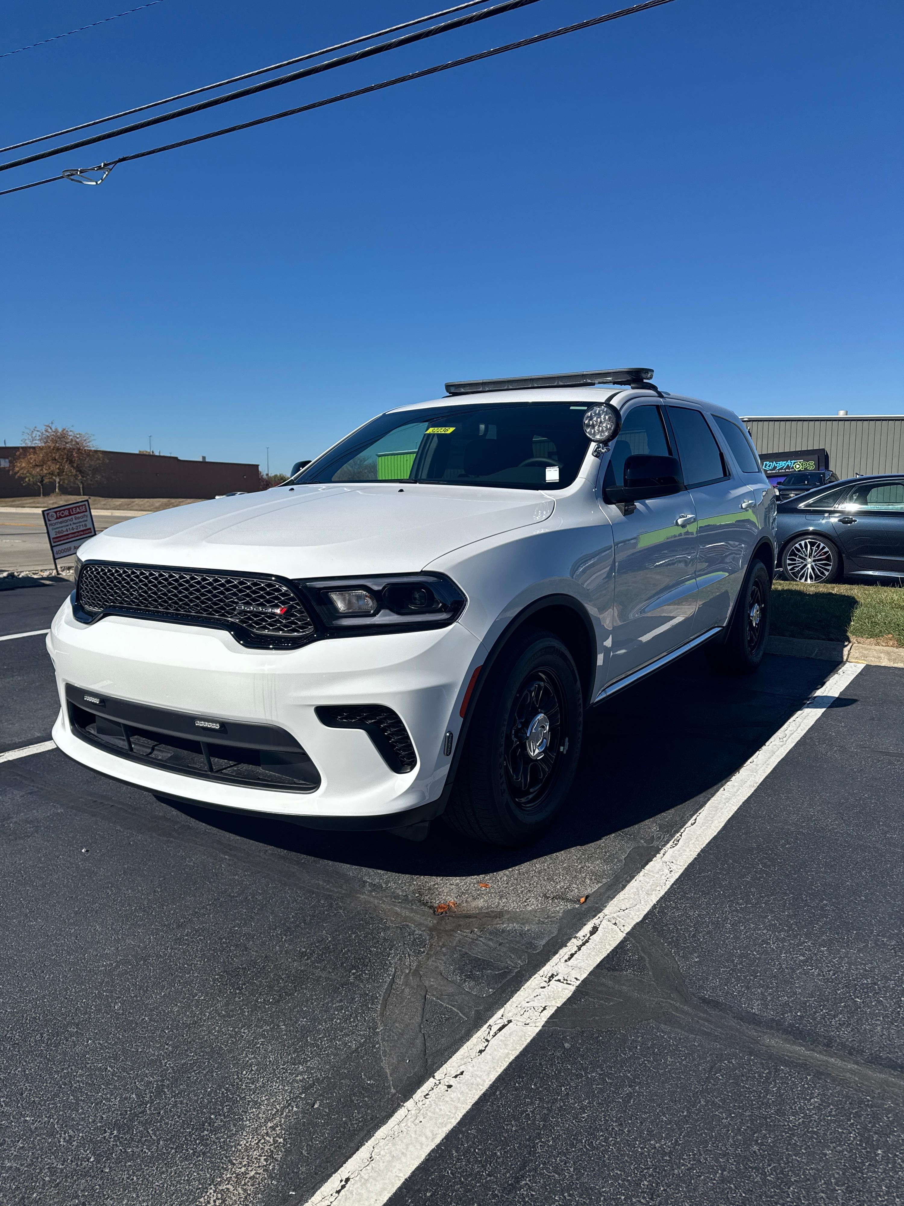 2026 Dodge Durango 4x4 Command Unit - image 3