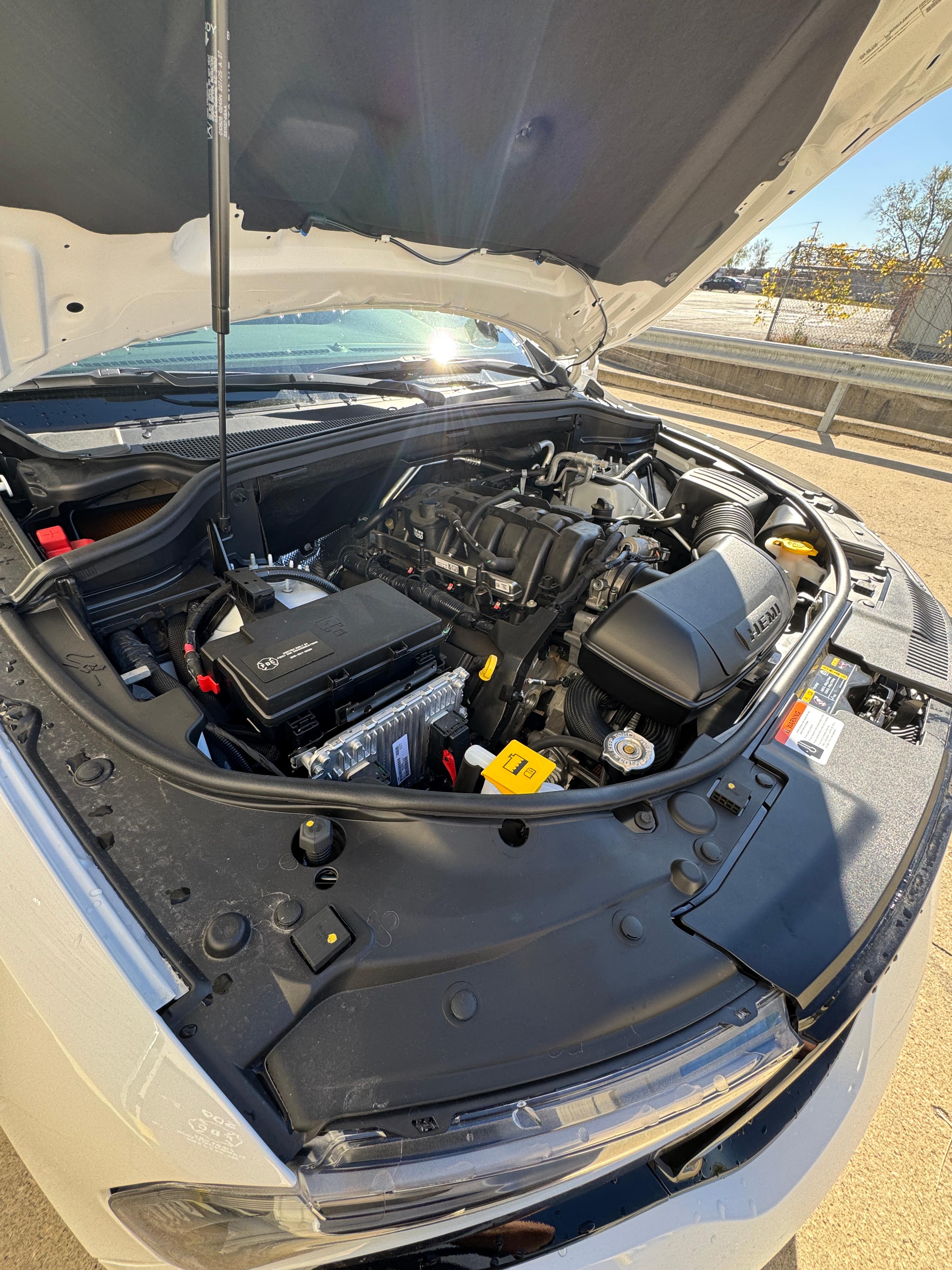 2026 Dodge Durango 4x4 Command Unit - image 34