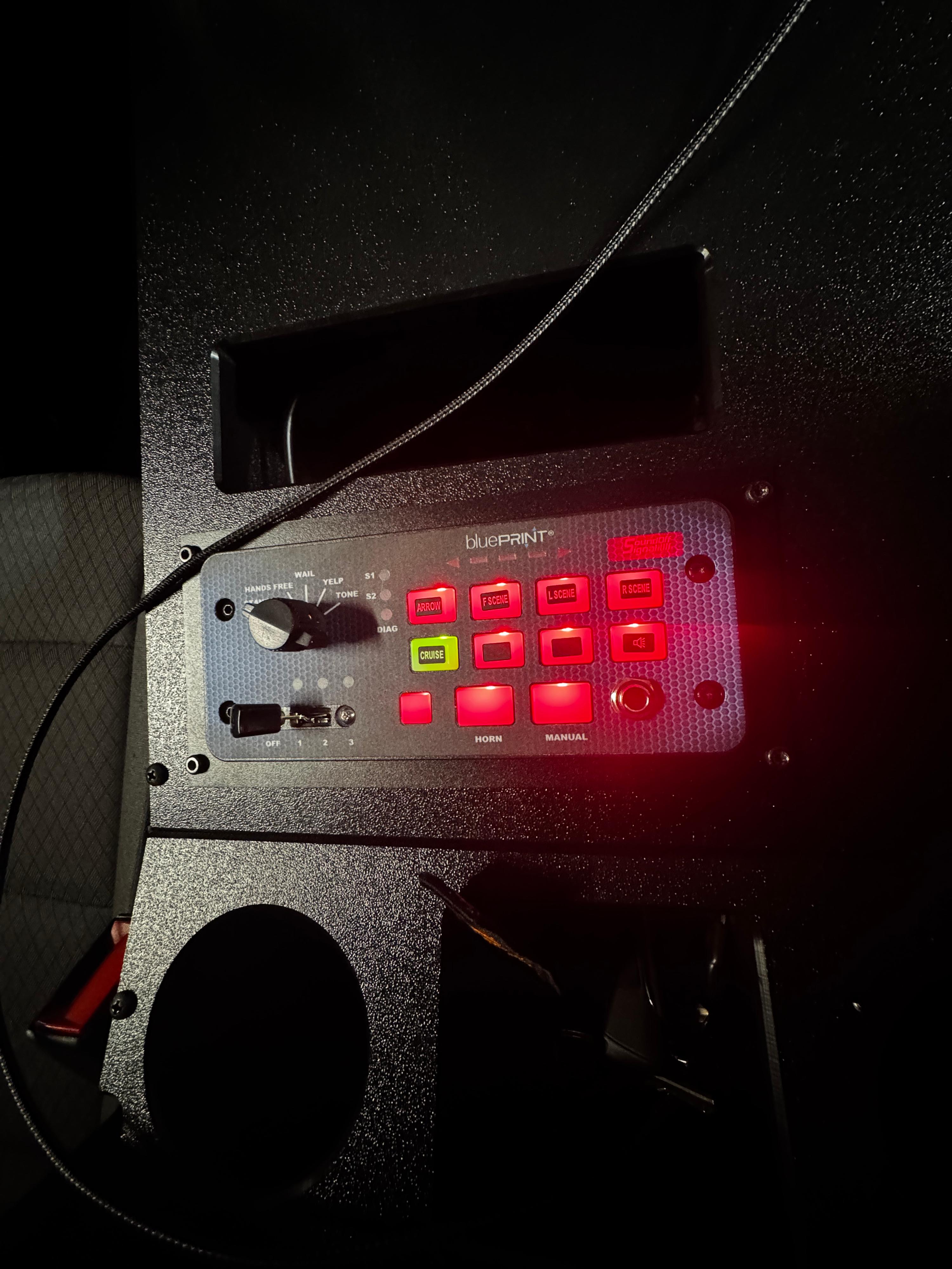 2023 Chevrolet Silverado 4x4 Command Unit - image 17