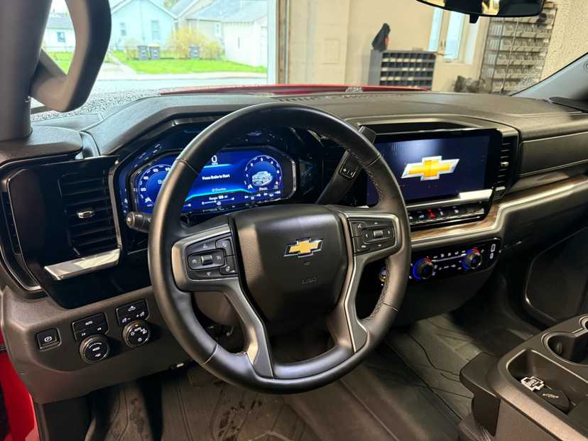 2023 Chevrolet Silverado 4x4 Command Unit — photo 7
