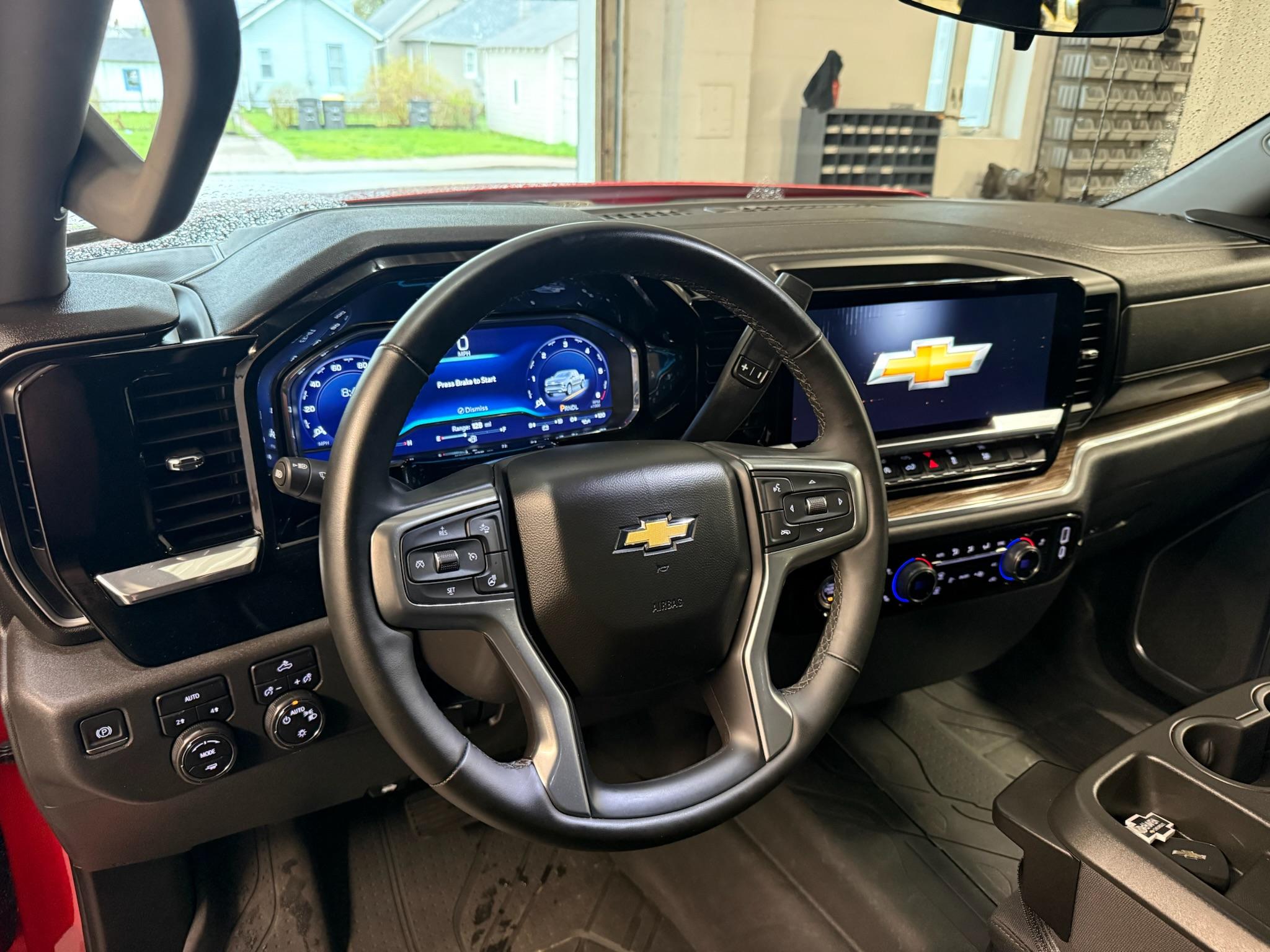 2023 Chevrolet Silverado 4x4 Command Unit - image 7