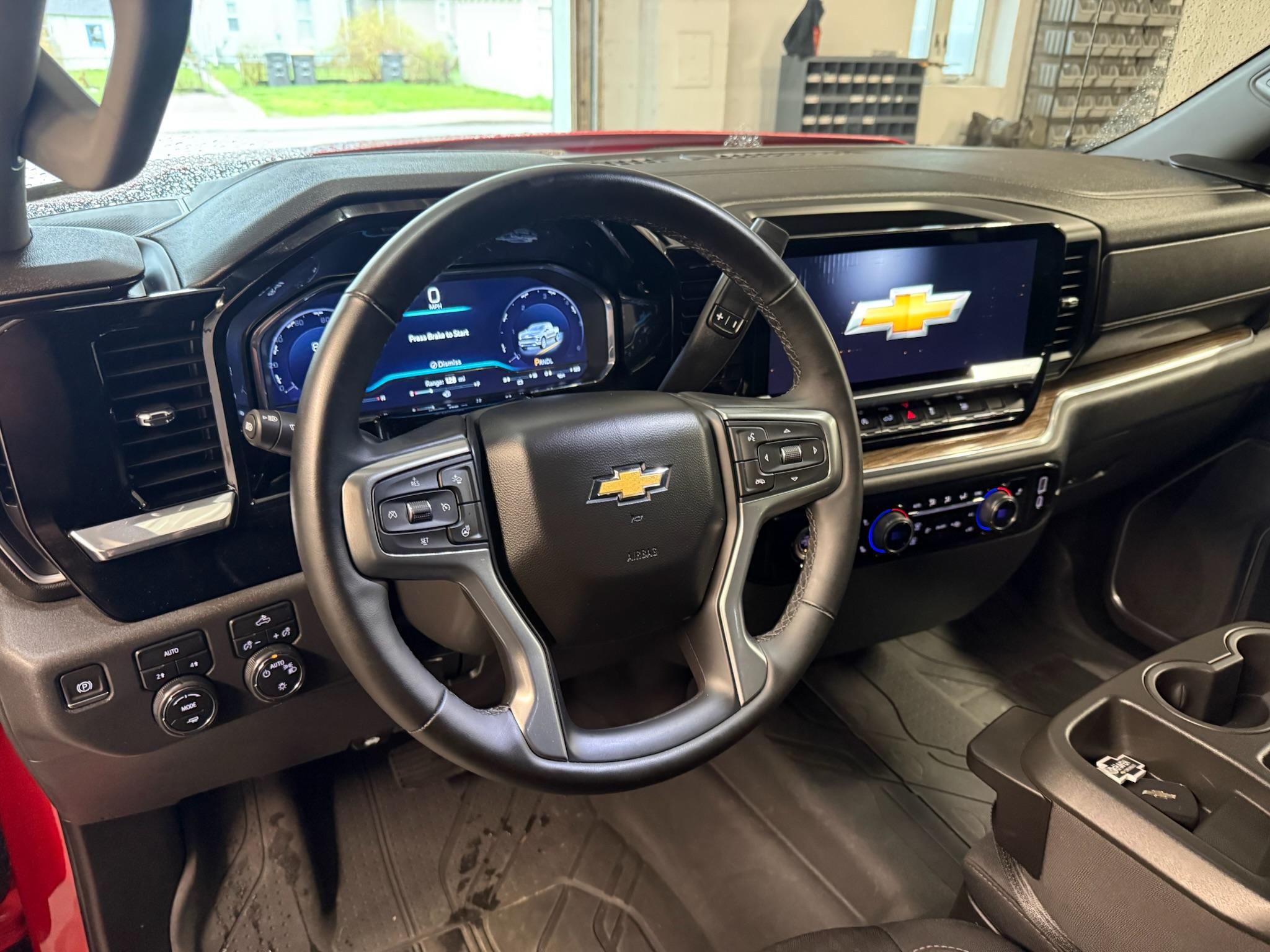 2023 Chevrolet Silverado 4x4 Command Unit - image 11
