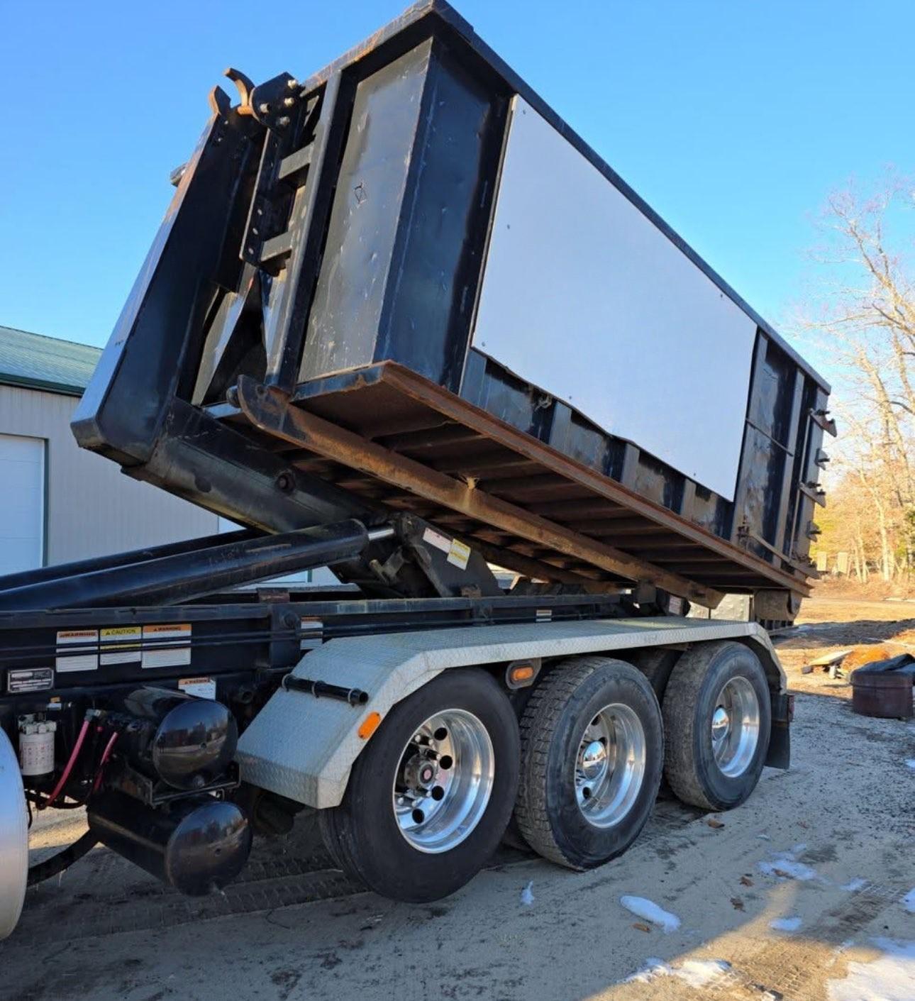 2017 Volvo Galbreath Hooklift - image 2