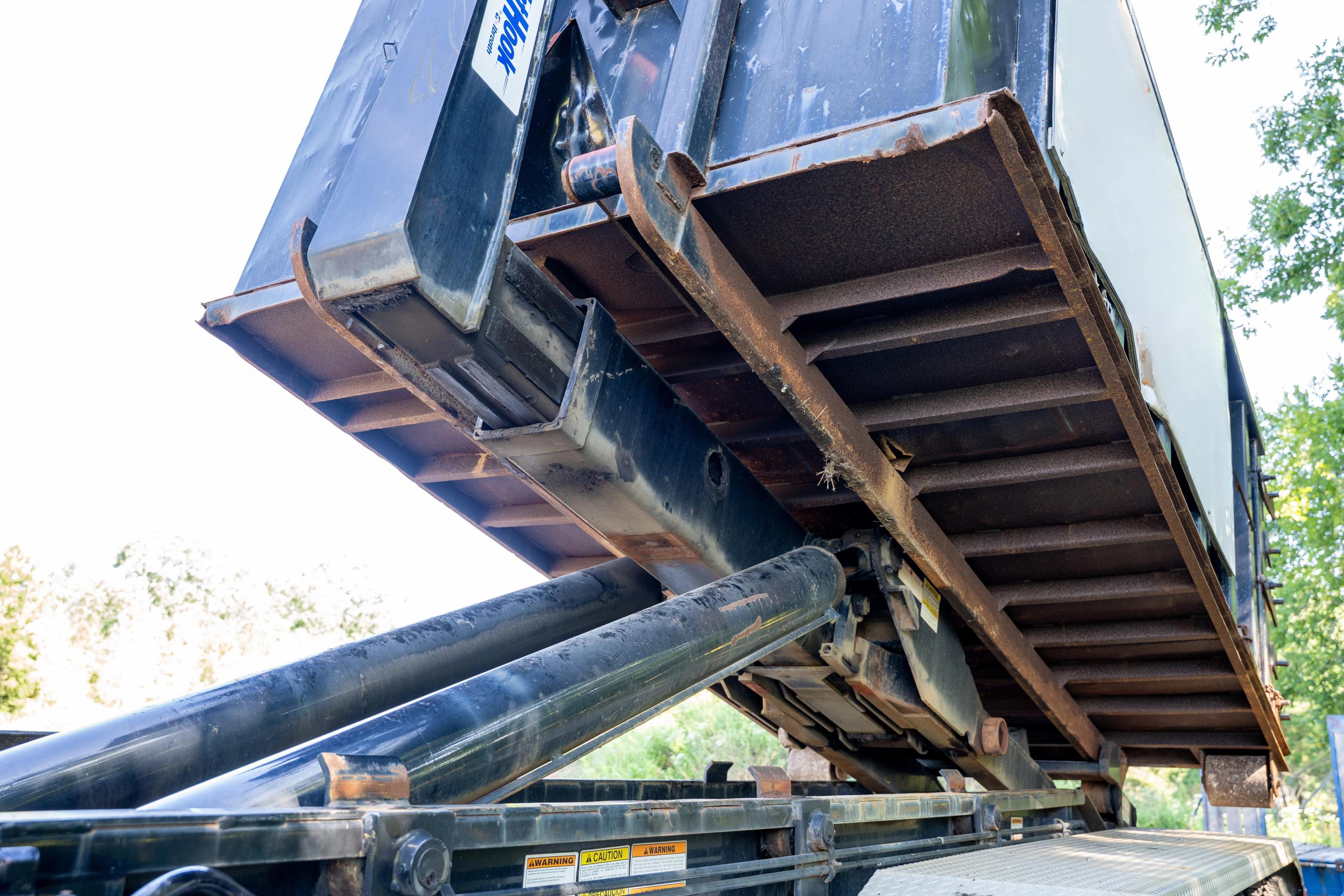 2017 Volvo Galbreath Hooklift - image 36
