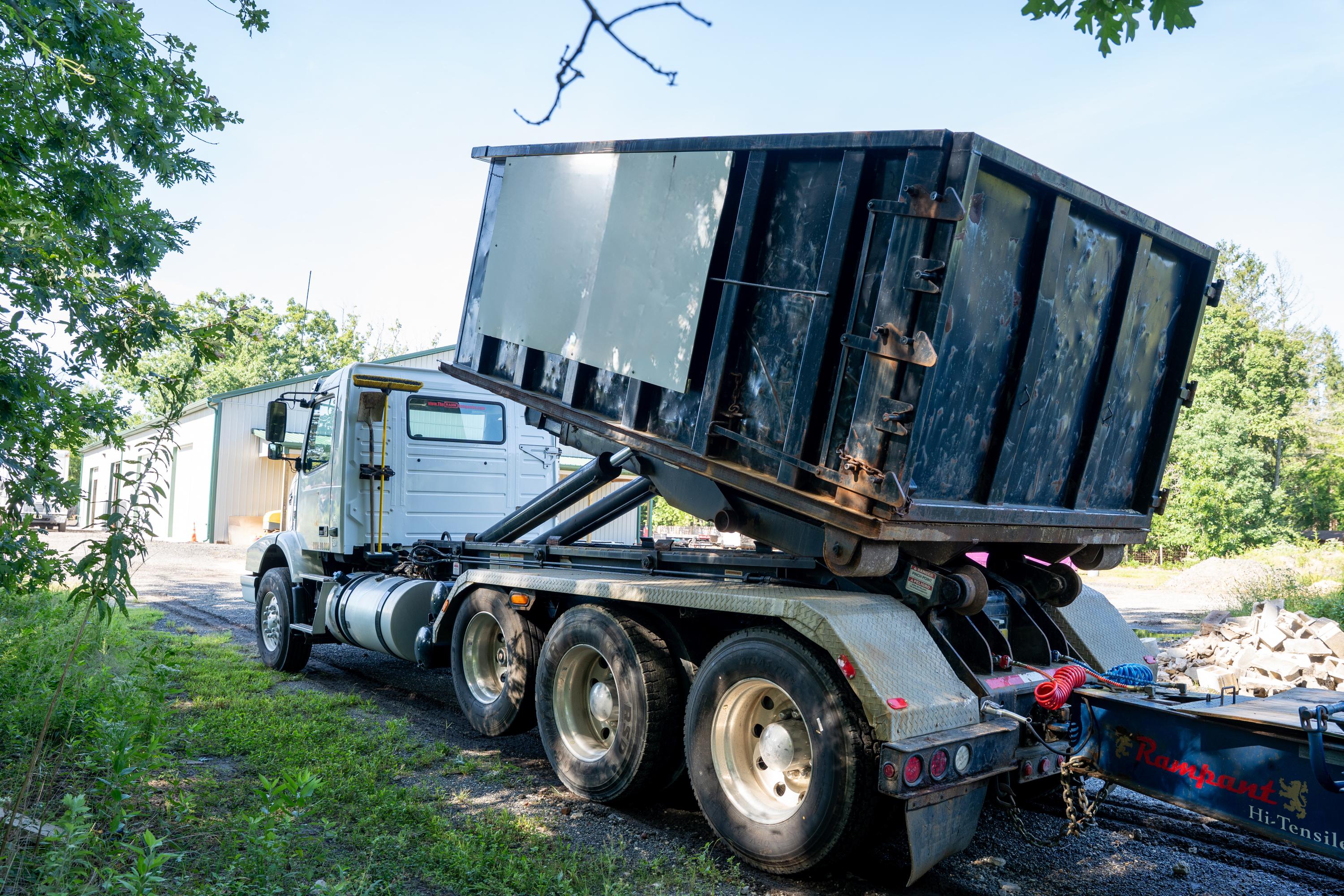 2017 Volvo Galbreath Hooklift - image 16