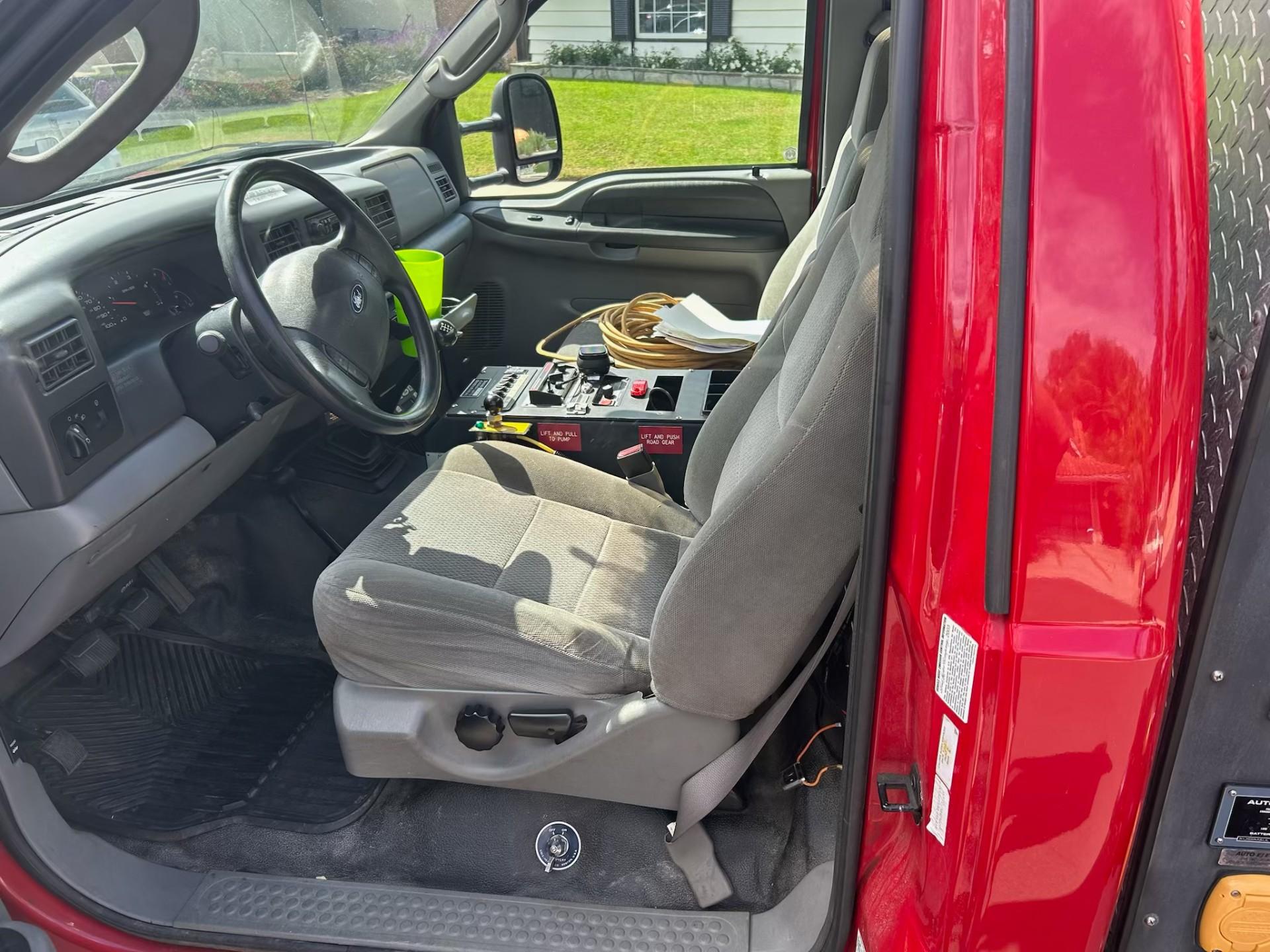 2004 Ford F-550 Mini Pumper - image 13