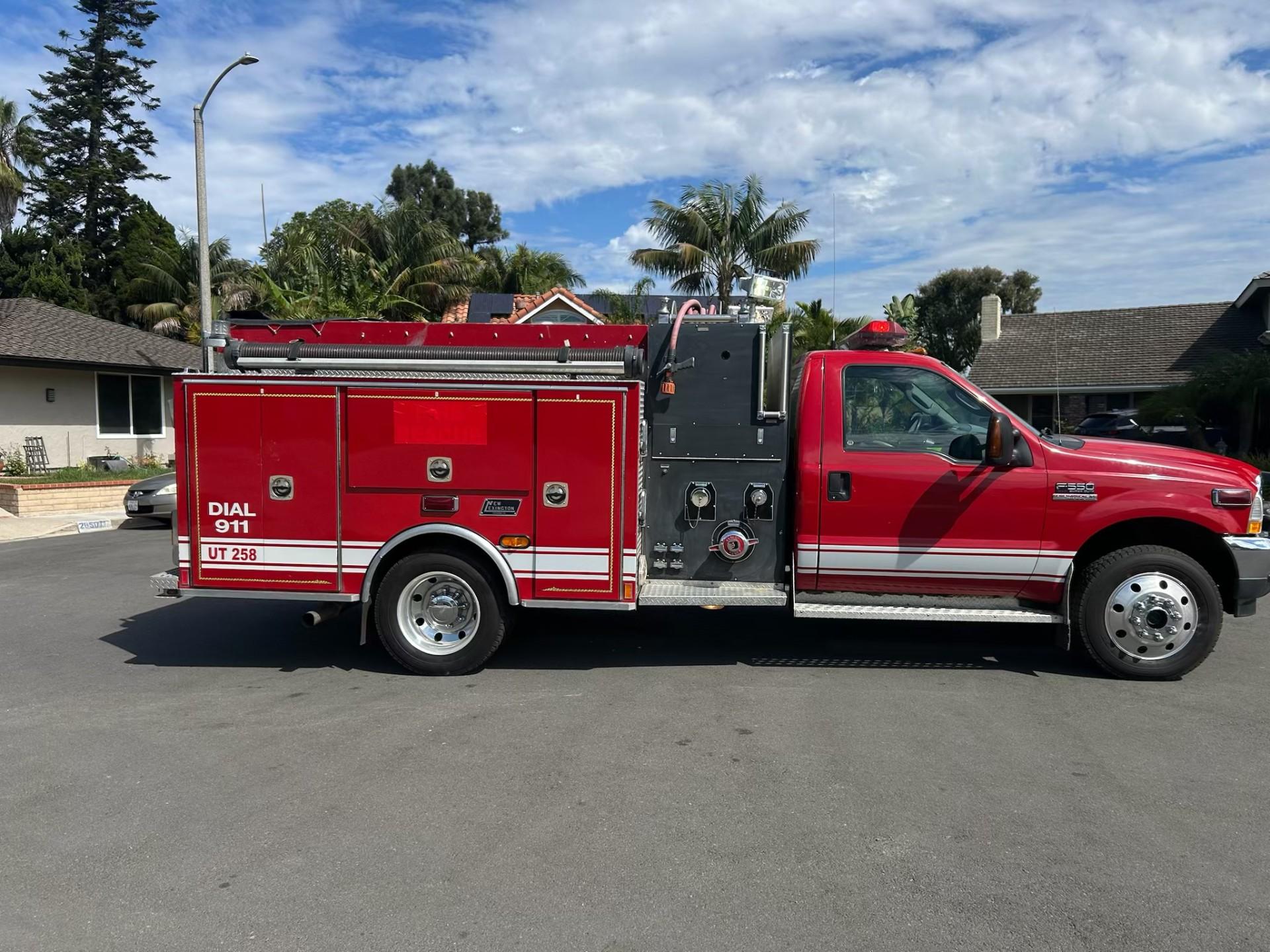 2004 Ford F-550 Mini Pumper - image 4