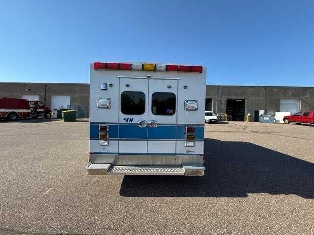 2010 Ford E-350 Type III Ambulance — photo 7