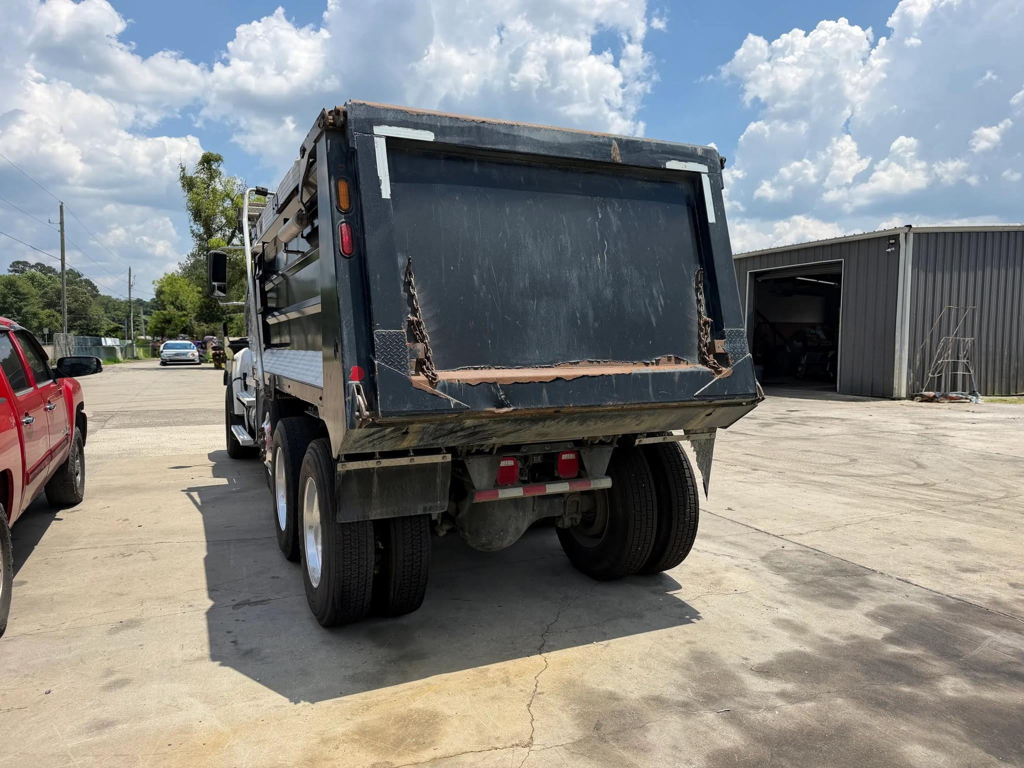 2022 Western Star 47x Dump Truck - image 4