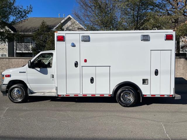 2024 E450 Super Duty Type III Wheeled Coach (Remount) Ambulance - image 2