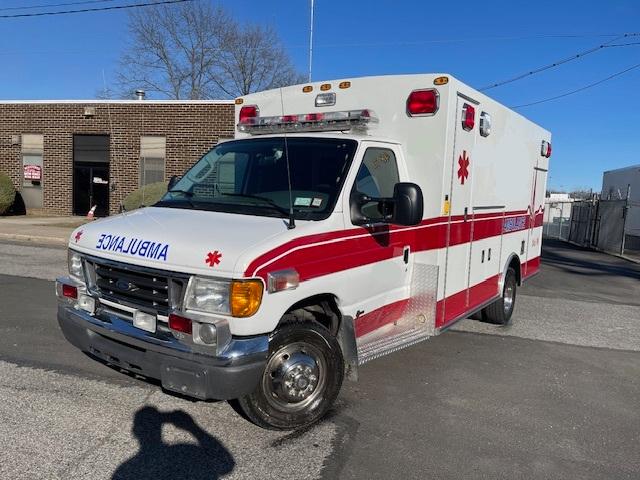 2006 Ford E450 Type III Braun Ambulance