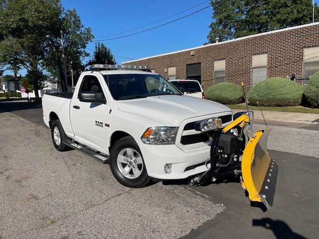 🚨 FOR SALE: 2018 DODGE RAM 1500 EXPRESS 4X4 – ONLY 16K MILES! 🚨