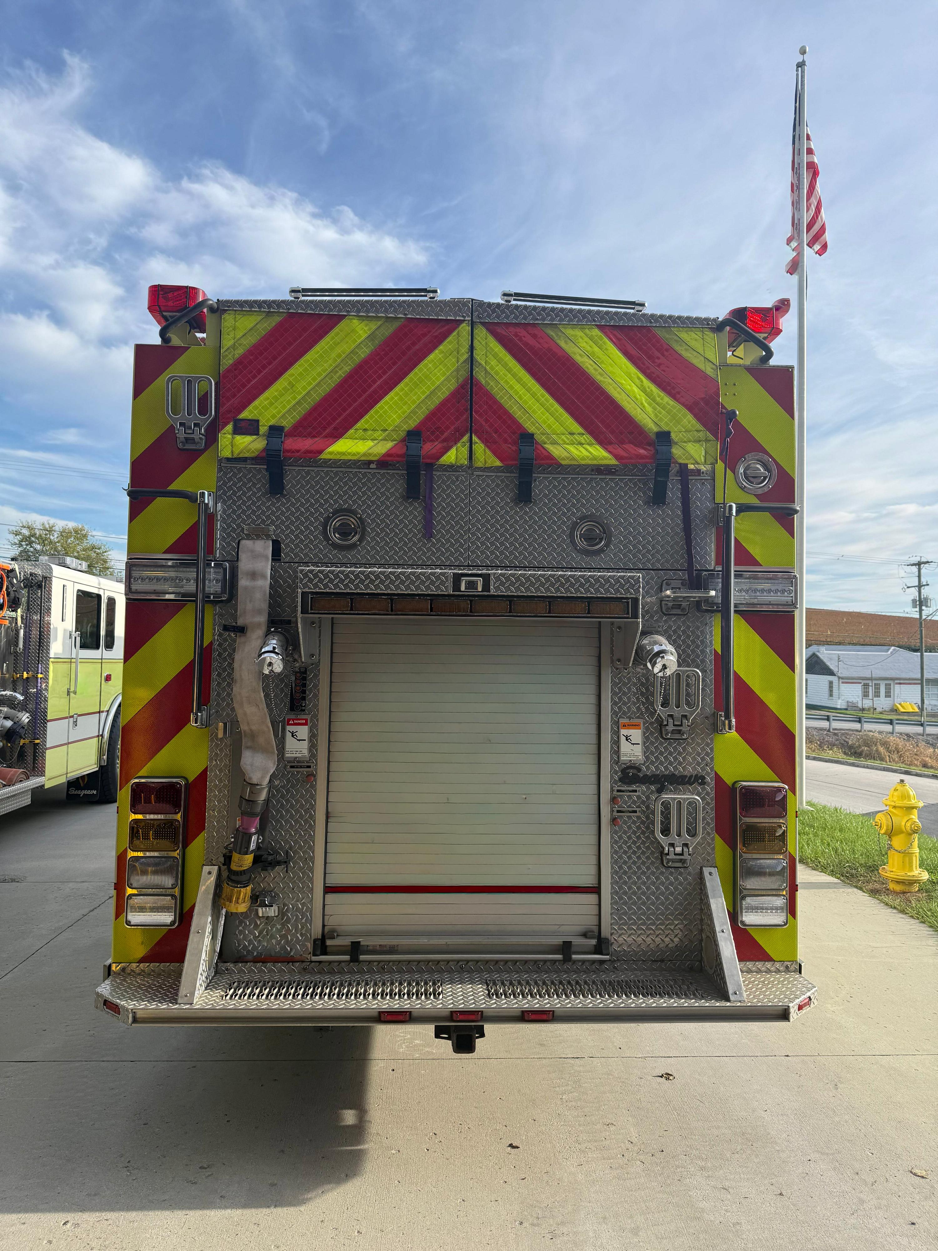 2002 Seagrave Pumper - image 9
