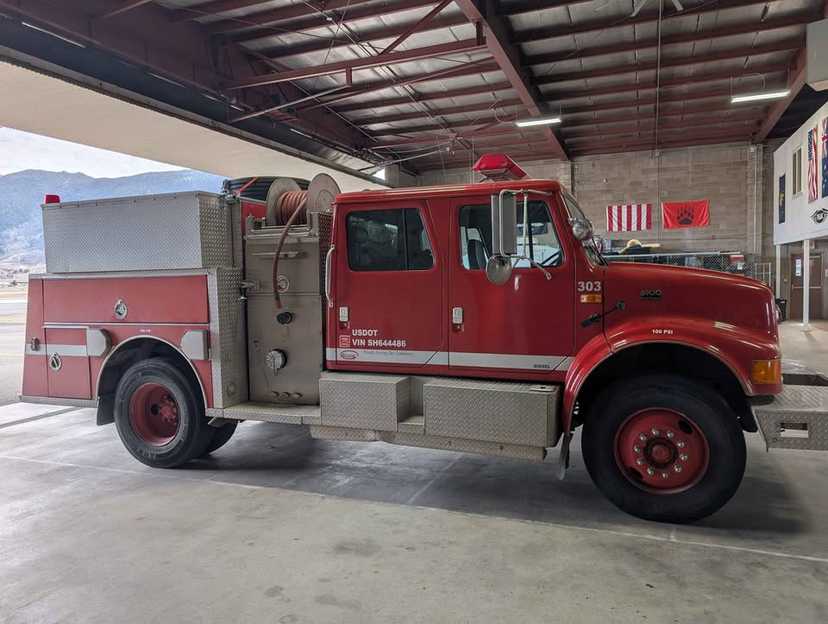 1995 International 4900 Wildland Unit — photo 2